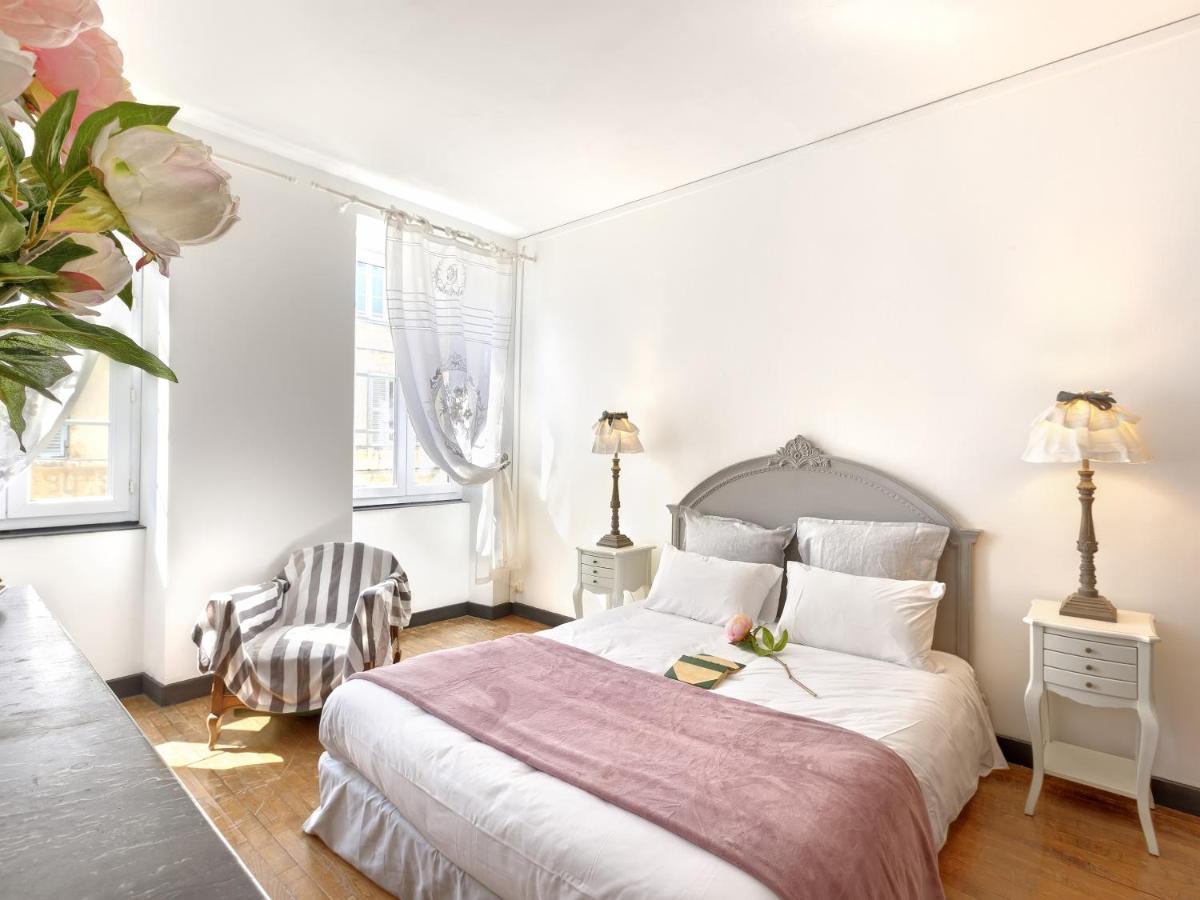 Bed and Breakfast Cour Des Dames La Rochelle  Habitación foto
